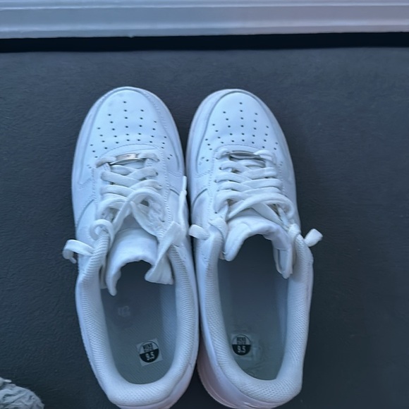Size 9.5 Air Force 1s White - Picture 5 of 5